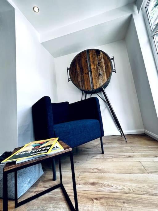 Entire Modern House In Tamworth - 2 Double Beds + Free Parkingヴィラ エクステリア 写真